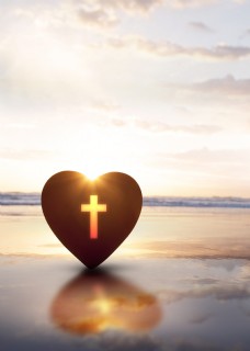 海景金色爱心十字架基督教海报背景素材